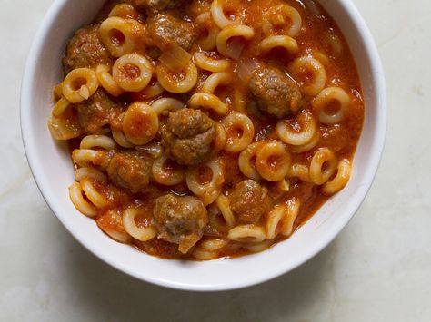 The childhood classic gets a makeover with ring-shaped anelletti pasta and a simple sweet sauce made rich by a dollop of tomato paste and onions cooked down in butter. Kid Dinners, Easy Tomato Sauce, Homemade Spaghetti, Vegetable Puree, Sweet Sauce, Weeknight Meals, Copycat Recipes, Om Nom, Family Dinner