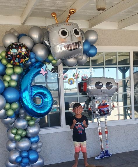 Robot Balloon Decor, Robots Birthday Party, Robot Birthday Theme, Robot Party Decorations, Robot Balloon, Robot Birthday Party Ideas, Robots Party Theme, Robot Themed Birthday Party, Robot Birthday Party Decorations