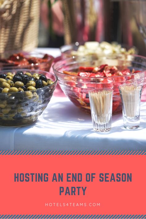 Hosting an end of season party for your team? Check out these tips! #party #hosting End Of Season Banquet Ideas, End Of Season Football Party, Baseball End Of Season Party, End Of Season Baseball Party, Sports Parent, End Of Year Party, Party Hosting, Cheer Party, Team Party