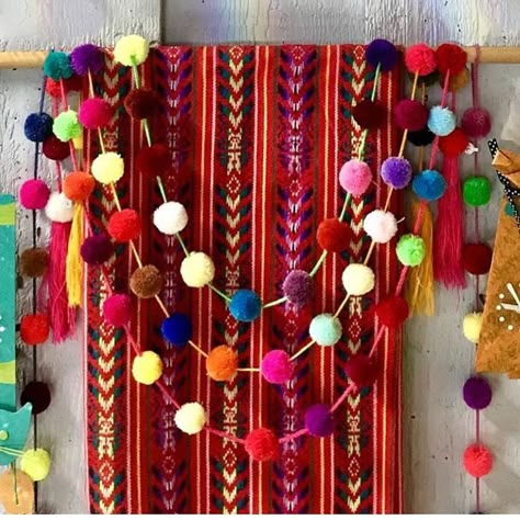 South America Party Decorations, Peru Themed Party, Peruvian Party Decorations, Peru Decor, Peruvian Party, America Party, Class Displays, Culture Day, Fiesta Decorations