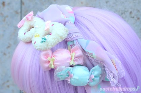 Fairy Kei Hair, Wearing Hair Clips, Decora Hair, Yume Kawaii Fashion, Decora Aesthetic, Fairy Kei Aesthetic, Harajuku Hair, Uchuu Kei, Kei Aesthetic