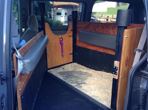 Stall bolted to floor of mini van for miniature horse! Diy Mini Horse Stalls, Diy Mini Pony Shelter, Mini Horse Trailer, Mini Horse Barn, Miniature Horse Stalls, Horse Bedding Stalls, Horse Driving, Miniature Horse Barn, Horse Transport