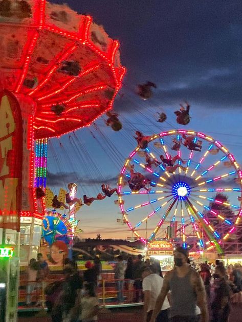 Carnival Date, Fair Pictures, Fair Rides, Summer Fair, Carnival Rides, Fun Fair, The Fair, Summer Bucket Lists, State Fair