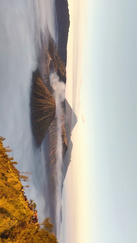 gunung bromo Bromo Mountain, Wallpaper Pc, Phone Wallpapers, Phone Wallpaper, Indonesia, Wallpapers, Film, Photography, Quick Saves