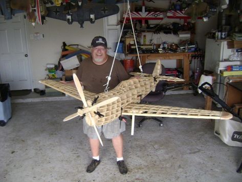 big model balsa | Guillow's Model Builders Forum • View topic - Guillows Series 400 ... Balsa Plane, P 40 Warhawk, Balsa Wood Models, Rc Plane Plans, Radio Control Airplane, Rc Glider, Messerschmitt Bf 109, Plane Design, Balsa Wood