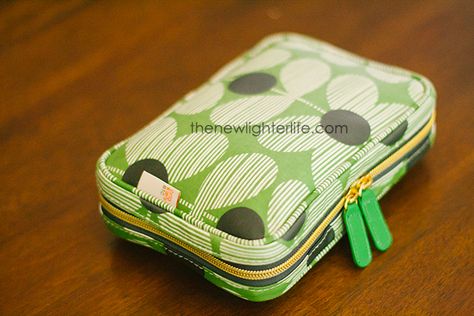 Orla Kiely Bags, Triangle Love, Purse Essentials, My Purse, Pouch Tutorial, Makeup Bag Organization, Sanitary Pads, Orla Kiely, Light Of Life