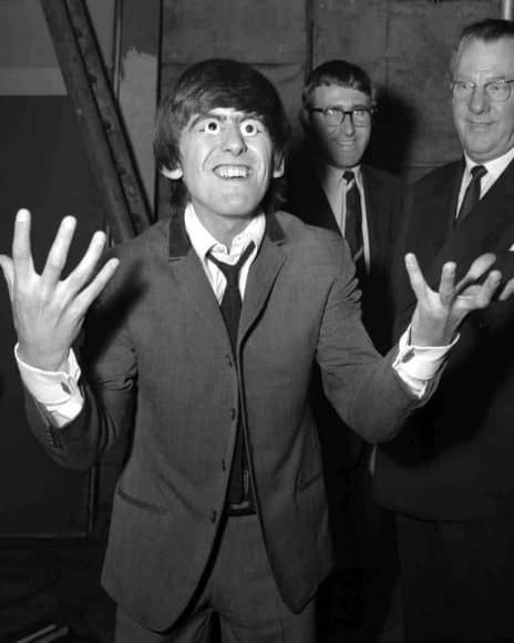 1964 photos – The Beatles Bible Beatles Rare, Beatles Funny, Beatles George, Beatles Photos, Beatles Pictures, Love Me Do, Madame Tussauds, Sixties Fashion, London Tours