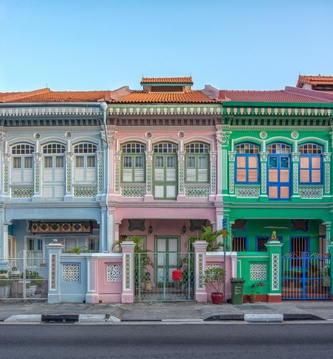 Top 20 Things to do in Singapore Peranakan Architecture, Raffles Hotel Singapore, Architecture Reference, Fullerton Hotel, Things To Do In Singapore, Singapore Hotels, Singapore Art, Visit Singapore, Singapore Travel