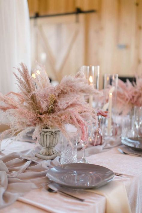 Pink pampas grass centerpiece | Wedding Decor Inspiration with Chic Neutrals, Pinks and Pampas Grass - Perfete Pampas Grass Centerpiece Wedding, Grass Centerpiece Wedding, Pampas Grass Centerpiece, Grass Centerpiece, Black Centerpieces, Pink Pampas, Pink Pampas Grass, Spring Wine, Women's Conference