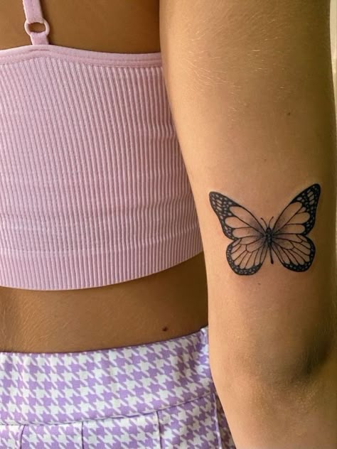 Tattoo Papillon, Cover Up Tattoo Design, Butterfly Tattoos On Arm, Tattoo After Care, Designer Tattoo, Tattoo Ideas Unique, Tattoo Designer, Hand Tattoos For Girls, Inspo Tattoo