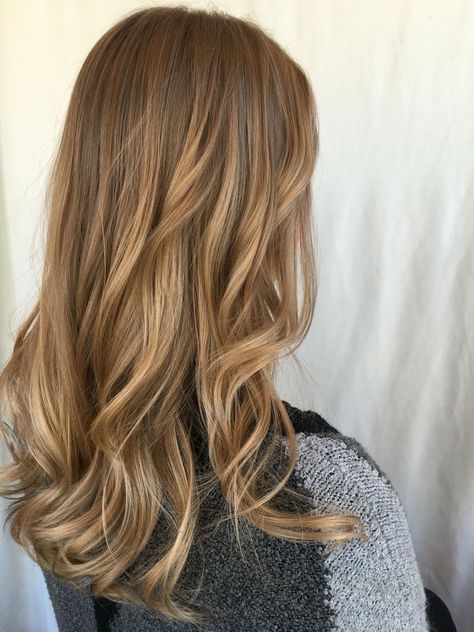 Dark Honey Blonde Balayage, Honey Dark Blonde Hair, Sandy Highlights, Dark Honey Blonde Hair, Dark Honey Blonde, Golden Hair Color, Autumn Hair, Highlighted Hair, Honey Brown Hair