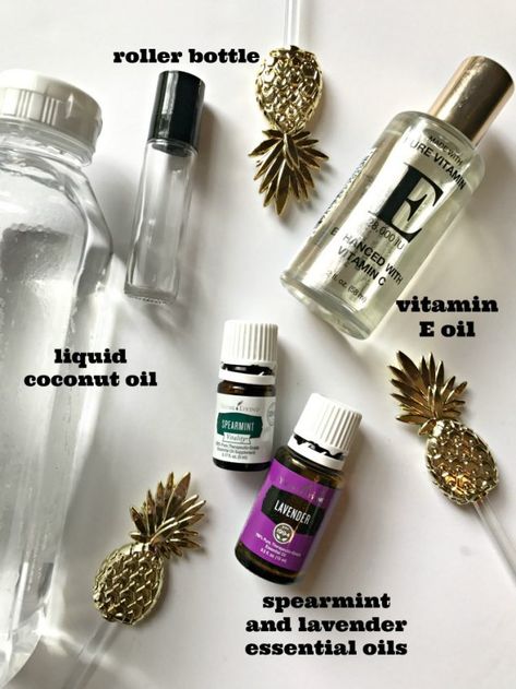 Diy Lip Serum, Lip Business Ideas, Natural Lip Gloss Recipe, Handmade Lip Gloss, Essential Oil Lip Gloss, Lip Oil Diy Recipes, Lip Oil Business Ideas, Homemade Lip Oil Recipe, Diy All Natural Lip Gloss