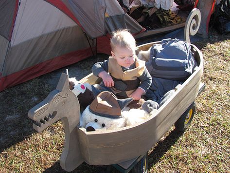 IMG_1931 Bug Costumes, Viking Baby, Kids Wagon, Viking Life, Viking Costume, Viking Ship, Have Inspiration, Norse Vikings, Iron Age