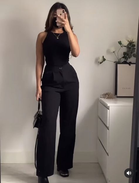 Office Outfit Ideas Black Women, Women’s Business Casual Black, Professional Classy Outfits Women, All Khaki Outfits For Women, Perfesional Outfit, Real Estate Baddie Outfits, Proffesional Dress For Women, Fbi Female Outfits, Causal Formal Outfits For Women