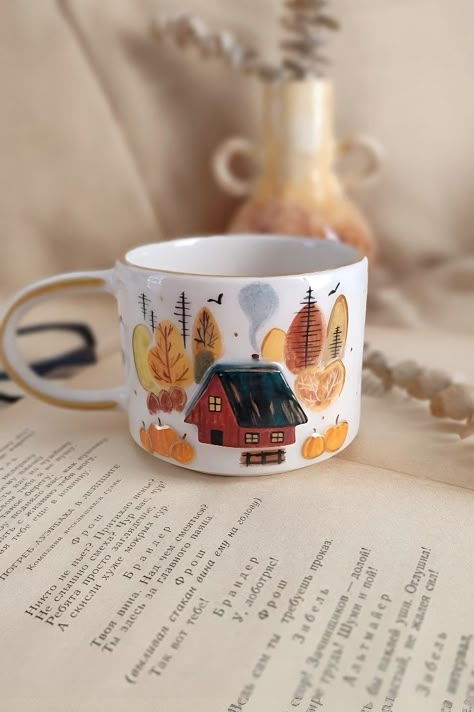 Autumn Handmade, Ceramic Cafe, Diy Pottery Painting, Unique Mugs, Simple Projects, Pretty Mugs, Fall Landscape, Pottery Painting Designs, Tassen Design