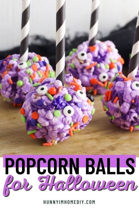 This simple Halloween popcorn balls recipe are the best Halloween popcorn treats for kids! Halloween treats for kids to make. Halloween treat ideas for parties. No bake Halloween treats desserts. Easy simple Halloween treats. Halloween snack ideas for kids. Simple Halloween snacks ideas for kids school. Halloween party food for kids treats. Simple Halloween party food for kids. Halloween recipe ideas for kids. Halloween at home ideas. Halloween Popcorn Balls Recipe, Popcorn Halloween, Halloween Popcorn Balls, Homemade Halloween Treats, Popcorn Balls Recipe, Easy Halloween Party Food, Easy Popcorn, Halloween Appetizers Easy, Halloween Snacks For Kids