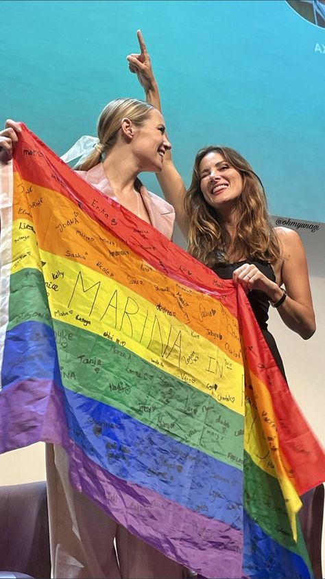 Danielle Savre And Stefania Spampinato, Italian Wife, Photo Romance, Fifth Harmony Camren, Stefania Spampinato, Danielle Savre, Riverdale Funny, Love Paris, Station 19