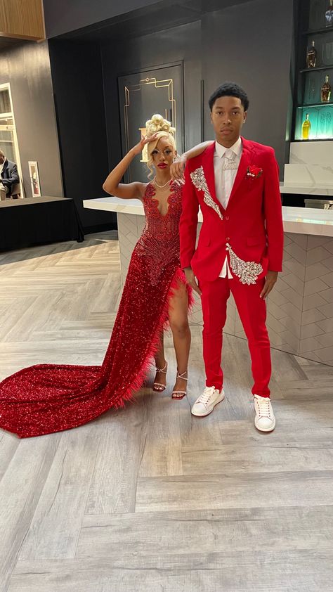 Prom Ideas Black Couples Red, Red Prom Dresses Couple, Red And Black Prom Couples Outfit, Red Prom Ideas For Couples, Prom Dresses For Petite Women, Silver And Red Prom Couple, Couple Prom Outfits Ideas, Prom Inspiration Black Couple, Red Prom Dress Black Couple