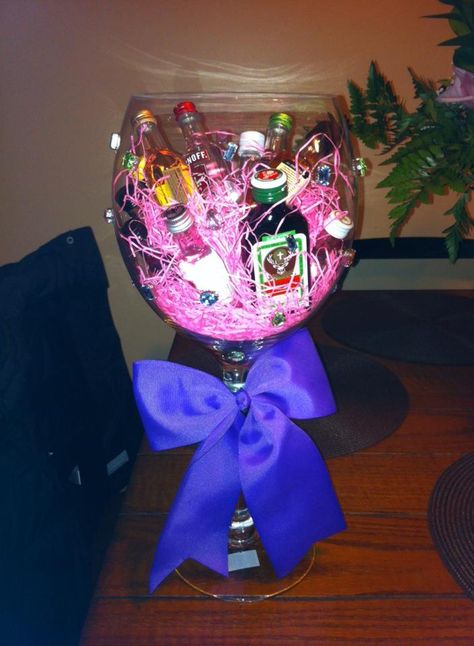 Glue stones on a huge wine glass. Toss in some mini bottles with candy and Easter string. great gift Mini Alcohol Bouquet, Adult Easter Basket Ideas, Huge Wine Glass, Alcohol Bouquet, Liquor Gift Baskets, Liquor Bouquet, Adult Easter Baskets, Liquor Gifts, Mini Liquor Bottles