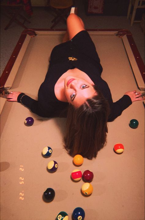 Pool Table Editorial, Pool Table Picture Ideas, Pool Game Aesthetic, Playing Pool Aesthetic, Billiard Photoshoot, Pool Table Aesthetic, Pool Table Photoshoot, Billiards Aesthetic, Boudiour Poses