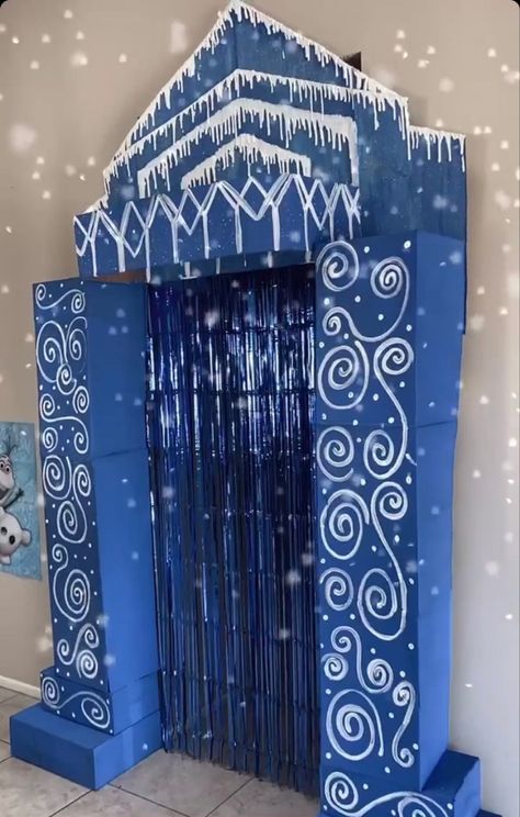 Frozen Decoration Ideas Diy, Elsa’s Castle Diy, Frozen Theme Door Decoration, Frozen Cubicle Decorations, Diy Frozen Christmas Decorations, Frozen Hallway Decorations School, Frozen Door Decorations, Frozen Classroom Door, Frozen Musical Set