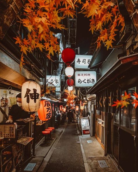 Japan Travel Outfit, Spring In Paris, Tokyo Streets, Tokyo Japan Travel, Small Bars, Japan Street, Beautiful Streets, Japan Aesthetic, Aesthetic Japan