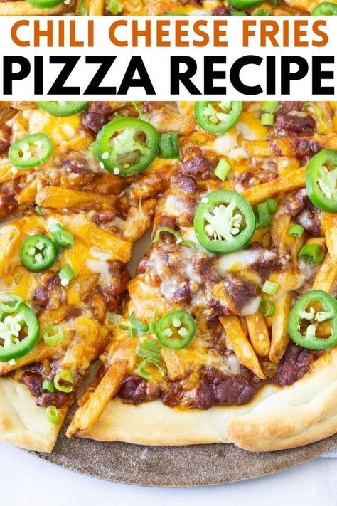 French Fry Pizza, Fries And Cheese, Leftover Chili Recipes, Pizza Chili, Chili Pizza, Homemade Pizza Recipe, Cheese Pizza Recipe, Chili Fries, Homemade Pizza Crust