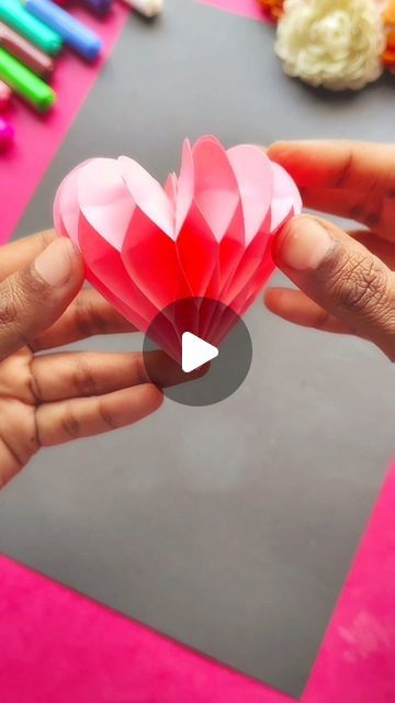 3d Heart With Paper, Diy 3d Hearts Out Of Paper, How To Make A 3d Heart, Paper Craft Heart, 3d Heart Paper, 3d Hearts Out Of Paper, Heart Crafts Kids, 3d Hearts, Queen Cosplay