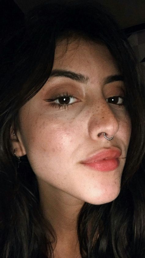 Small Septum Piercing Hoop, Septum And Nose Piercing Together, Small Septum Piercing, Small Septum, Different Types Of Piercings, Hooked Nose, Cute Nose Piercings, Face Piercings, Nose Piercings