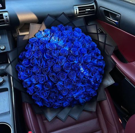 Black Flowers Bouquet, My Soul Magnifies The Lord, Rose Blu, Ribbon Rose Bouquets, Roses Bouquet Gift, Blue Flowers Bouquet, Black Bouquet, Dark Blue Flowers, Luxury Flower Bouquets