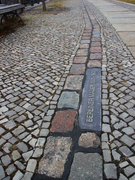 Berlin Wall Aesthetic, Berlin Aesthetic, Modern Driveway, Berlin Street, The Berlin Wall, Berlin City, Berlin Wall, East Germany, Western Europe