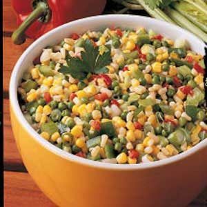 Crunchy Corn Medley Crunchy Corn Salad, Corn Medley, Potluck Favorites, Corn And Rice, Crunchy Corn, Winter Salads, Christmas Salad, Mint Recipes, White Corn