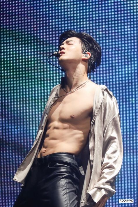 Suho Abs, Exo Abs, Exo Hot, Surfer Boys, Exo Suho, Exo Korean, Best Abs, Handsome Asian Men