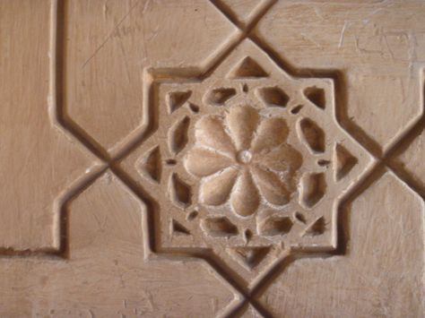 Alhambra, Granada. Arabian Pattern, Alhambra Palace, Alhambra Granada, Moroccan Furniture, Al Andalus, Cerámica Ideas, Motif Design, Arabesque, Ceramic Tile