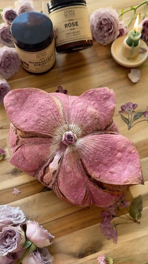 Katrina Niesen | 💐 Bouquet Sourdough 💐 This loaf is a combination of flavors, nourishing ingredients, and flowers that I love. Literally. 🥰🫶🏼 Here’s… | Instagram Sourdough Bread Flavors, Pretty Baking, Sweet Potato Powder, Fairy Food, Thai Rice, Purple Sweet Potato, Bread Art, Cute Baking, Soft Rose