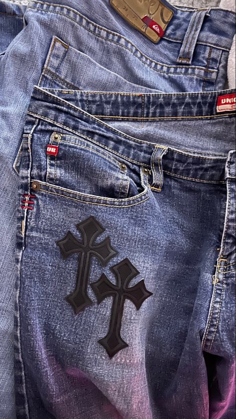 cross pants Jeans With Crosses On Them, Embroidery Jeans Diy, Cross Patch, Patch Pants, Custom Jeans, Swag Girl Style, Jeans Diy, Patched Jeans, Christian Cross