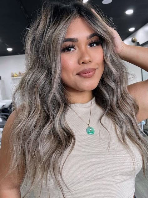 Ash Blonde Hair Balayage, Ashy Hair, Platinum Hair Color, Gray Balayage, Grey Blonde Hair, Grey Highlights, Grey Hair Inspiration, Brunette Hair With Highlights, Black Hair With Highlights