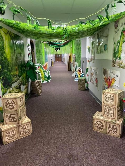 Zoo Decorations Classroom, Treasured Vbs, Jungle Book Costumes, Vbs Jungle, Prom Props, Ra Themes, Jungle Theme Classroom, Post Prom, Jungle Decorations