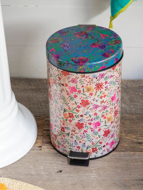 https://cdn.shopify.com/s/files/1/0409/9656/9251/files/BTH000002.webp?v=1684336518 Mini Trash Can, Apartment Things, House Shopping, Your Trash, Shopping Wishlist, Future Room, Bathroom Trash Can, Hall Bathroom, Can Can