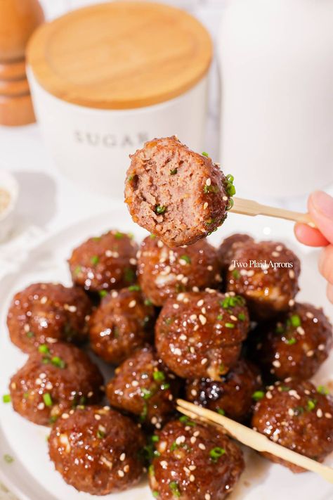 Beef Bulgogi Meatballs, Meatball Rice Bowl, Bulgogi Meatballs, Easy Beef Bulgogi, Meatball Rice, Vietnamese Egg Rolls, Rice Bowl Recipes, Donburi Bowl, Bulgogi Marinade