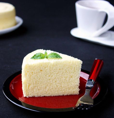 Chinese Steam Cake Recipe, Steamed Sponge Cake Recipe, Steam Cake Recipe, Chinese Cake, Different Types Of Cakes, Asian Cake, Sponge Cake Recipe, Famous Desserts, Chinese Dumplings