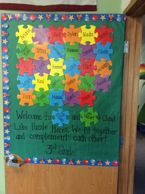 Puzzle Theme Classroom, Appreciation Chart For Classroom, Puzzle Piece Bulletin Board, Teacher Appreciation Door Decorations, School Wide Themes, All About Me Crafts, Teacher Appreciation Doors, School Organisation, School Board Decoration