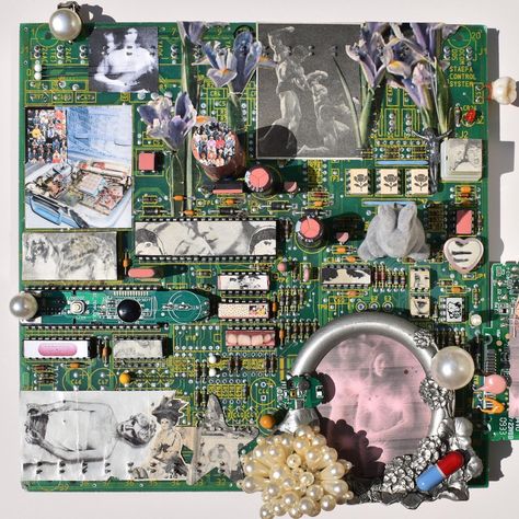 Via @bathyspher3 on twitter Circuit Board Art, Board Art, Ap Art, A Collage, New Wall, Circuit Board, Art Block, Funky Art, Motherboard