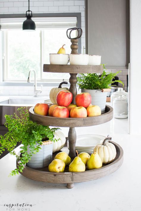 Tiered dessert stand