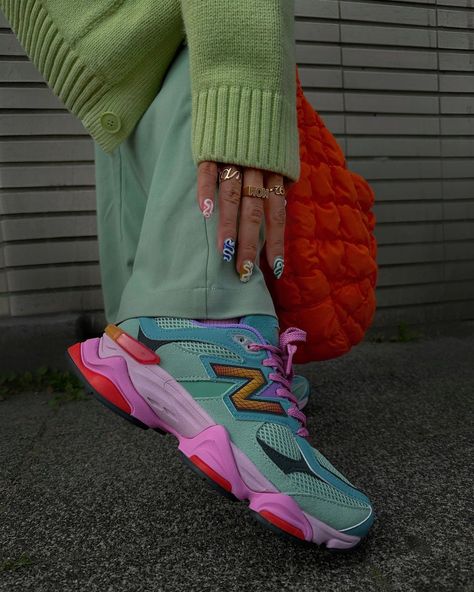 Celeste Evans (@celmatique) • Instagram photos and videos Colourful Sneakers Outfit, Colorful Sneakers Outfit, New Balance 9060 Outfit, Inspi Outfit, Sneakers Colorful, Whimsical Shoes, Minimalist Sneakers, Crocs Fashion, New Balance 9060