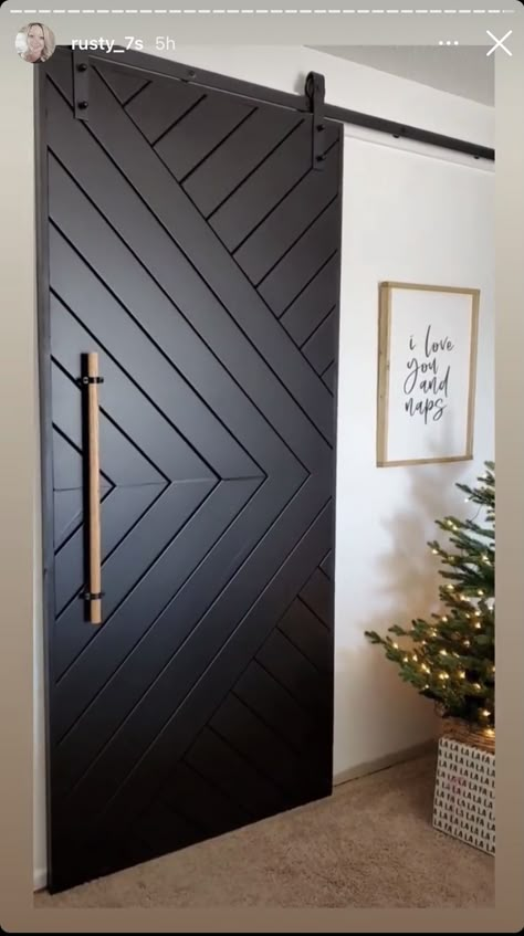 Salon Door Ideas, Modern Barn Door Bedroom, Modern Barn Doors In The House, Boho Barn Door, Barndoor Modern, Barn Door Alternative, Bathroom Barn Door Ideas Master Bath, Barn Door Ideas Interior, Geometric Barn Door