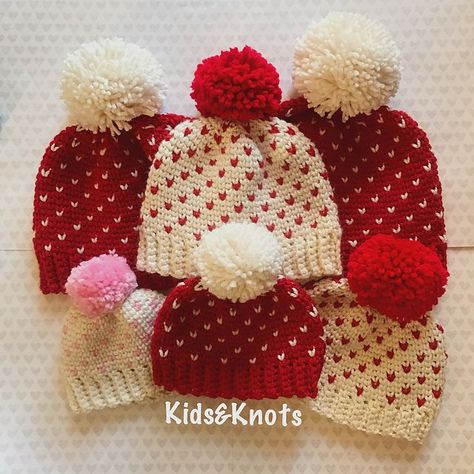 Mini Heart Hat -free crochet pattern- فن النسيج, Hat Patterns Free, Crochet Heart Pattern, Crochet Knit Hat, Valentines Crochet, Hat Patterns, Beanie Pattern, Crochet Heart, Hat Crochet