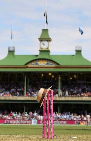 Cricket Website, Australia Wallpaper, Throw Like A Girl, Sydney Cricket Ground, Cricket Quotes, Sporting Legends, Cricket Ground, Test Match, Final Test