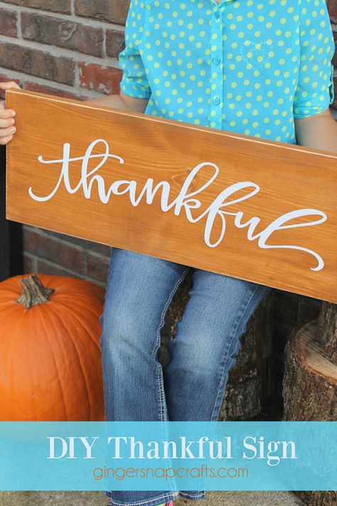 DIY Thankful Sign at GingerSnapCrafts.com Thankful Sign, Thanksgiving Signs, Wooden Signs Diy, Diy Thanksgiving, Woodworking For Kids, Diy Projects For Kids, Diy Wood Signs, Easy Thanksgiving, Autumn Crafts