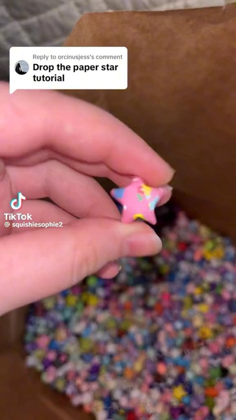 paper star tutorial i found on tik tok that really helped Easy Sewing Projects Hand Sew, Things To Do With Colored Paper, Easy And Fun Crafts To Do At Home, Crafts To Do With Paper, Paper Star Tutorial, Crafts With Cardboard, Cute Easy Crafts, Crafts To Do When Your Bored, Star Tutorial